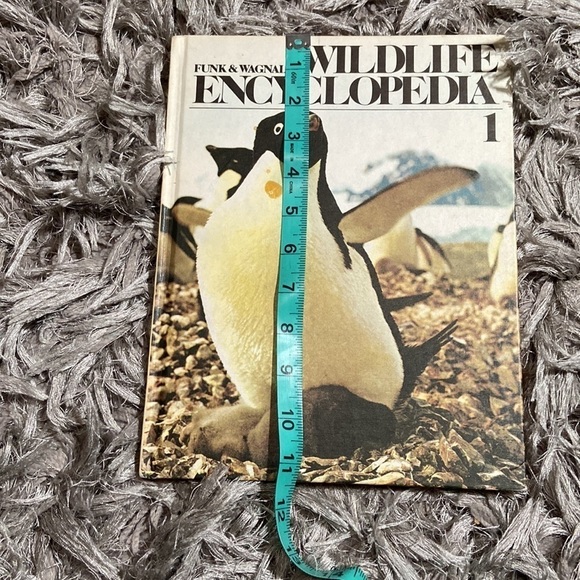 Vintage Funk and Wagnalls Wildlife Encyclopedia 1 hardback - Picture 9 of 10